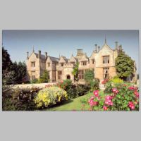 Dillington House, photo by Roger May on Wikipedia.jpg